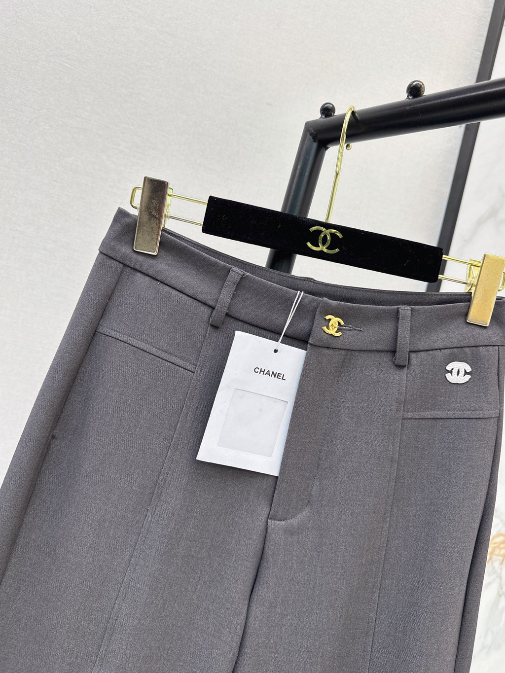 26 Fall/Winter Latest Logo-Embellished Straight-Leg Dress Pants