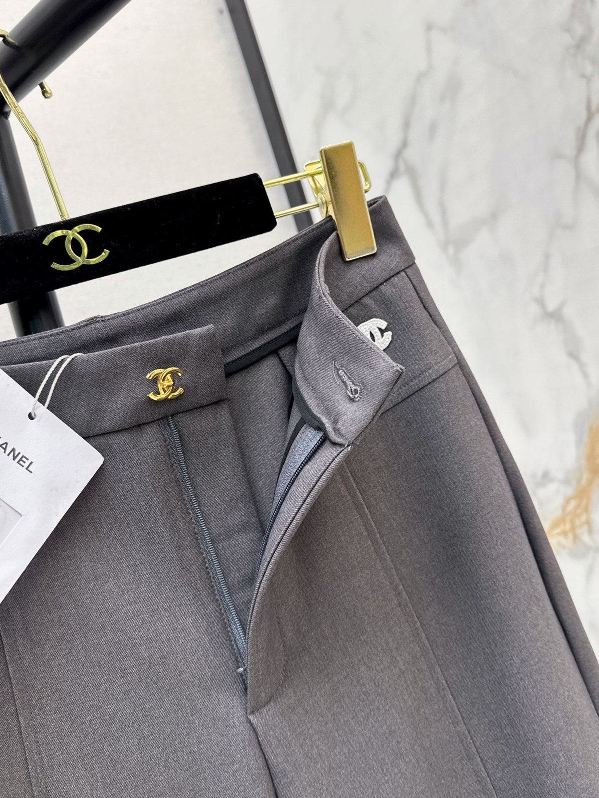 26 Fall/Winter Latest Logo-Embellished Straight-Leg Dress Pants