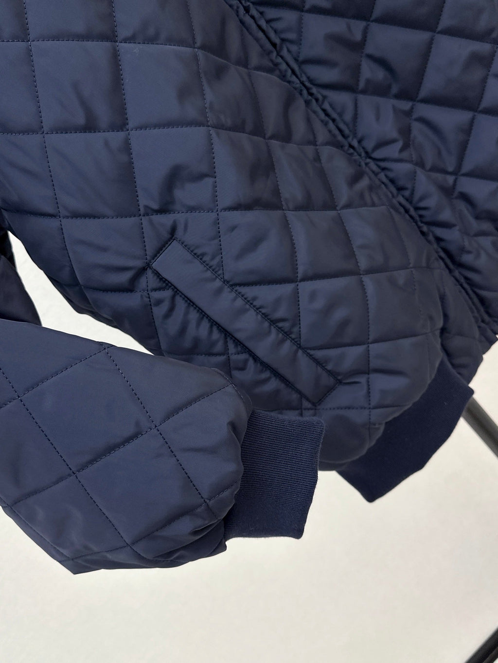 26Latest Autumn/Winter Loose-Fit Diamond-Quilted Padded Jacket