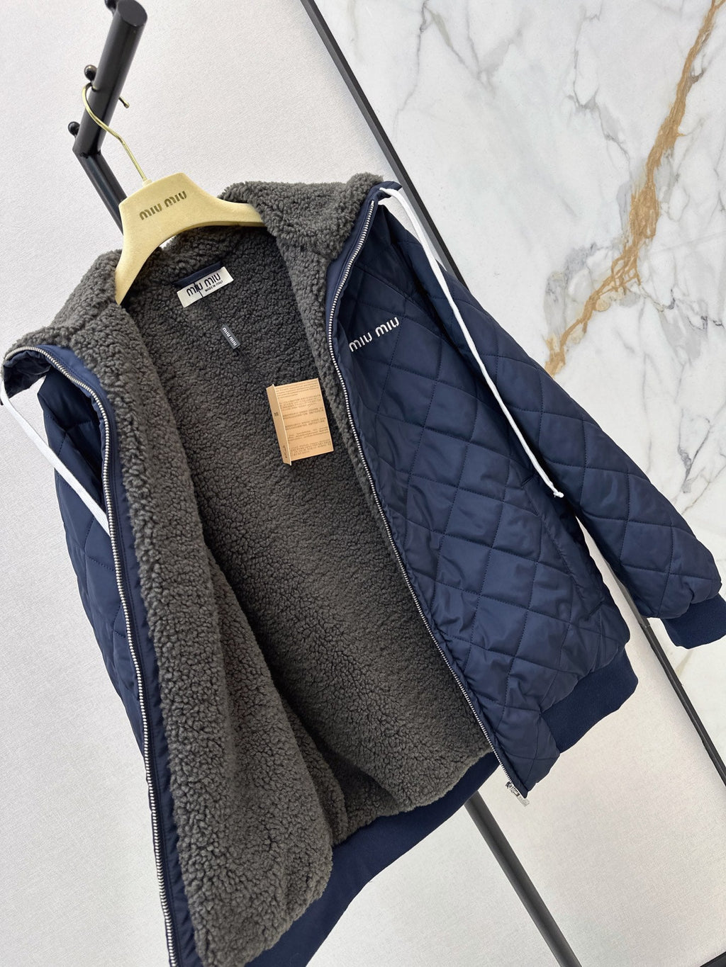 26Latest Autumn/Winter Loose-Fit Diamond-Quilted Padded Jacket