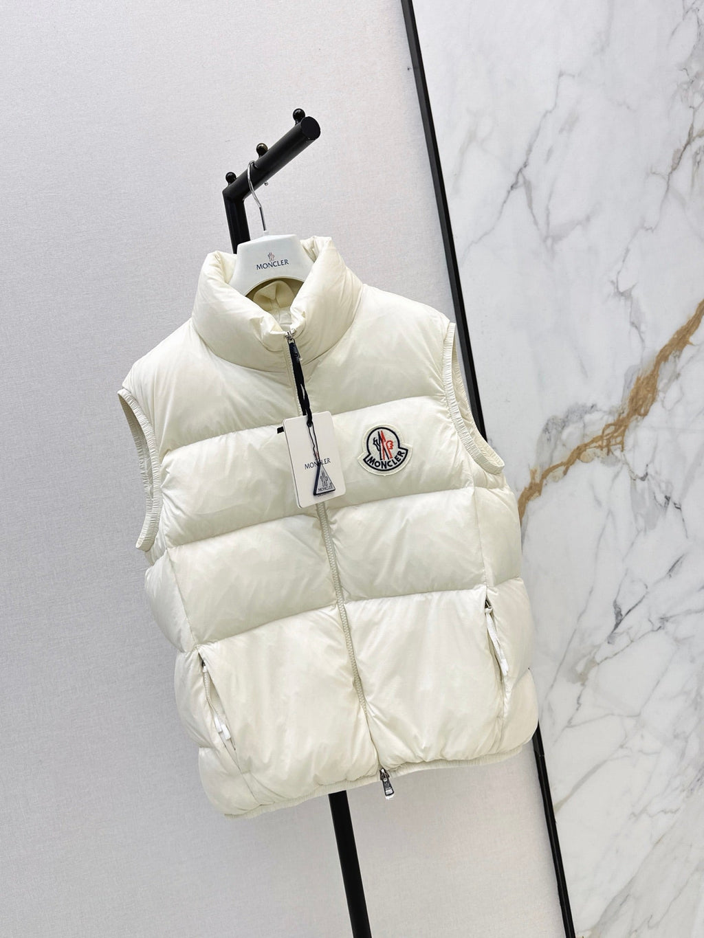 26Latest Autumn/Winter Stand-Collar Down Vest