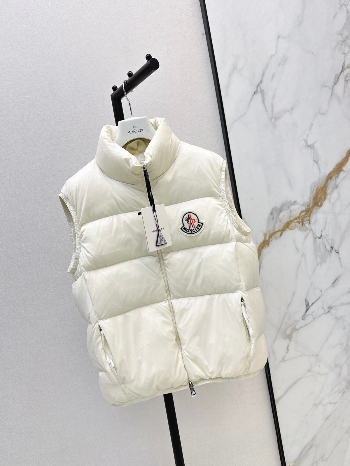 26Latest Autumn/Winter Stand-Collar Down Vest