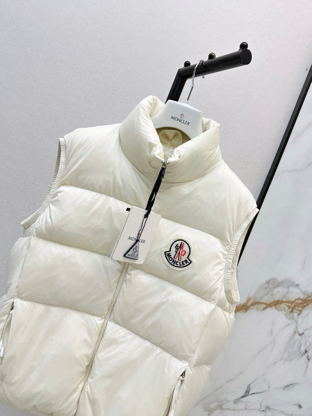 26Latest Autumn/Winter Stand-Collar Down Vest
