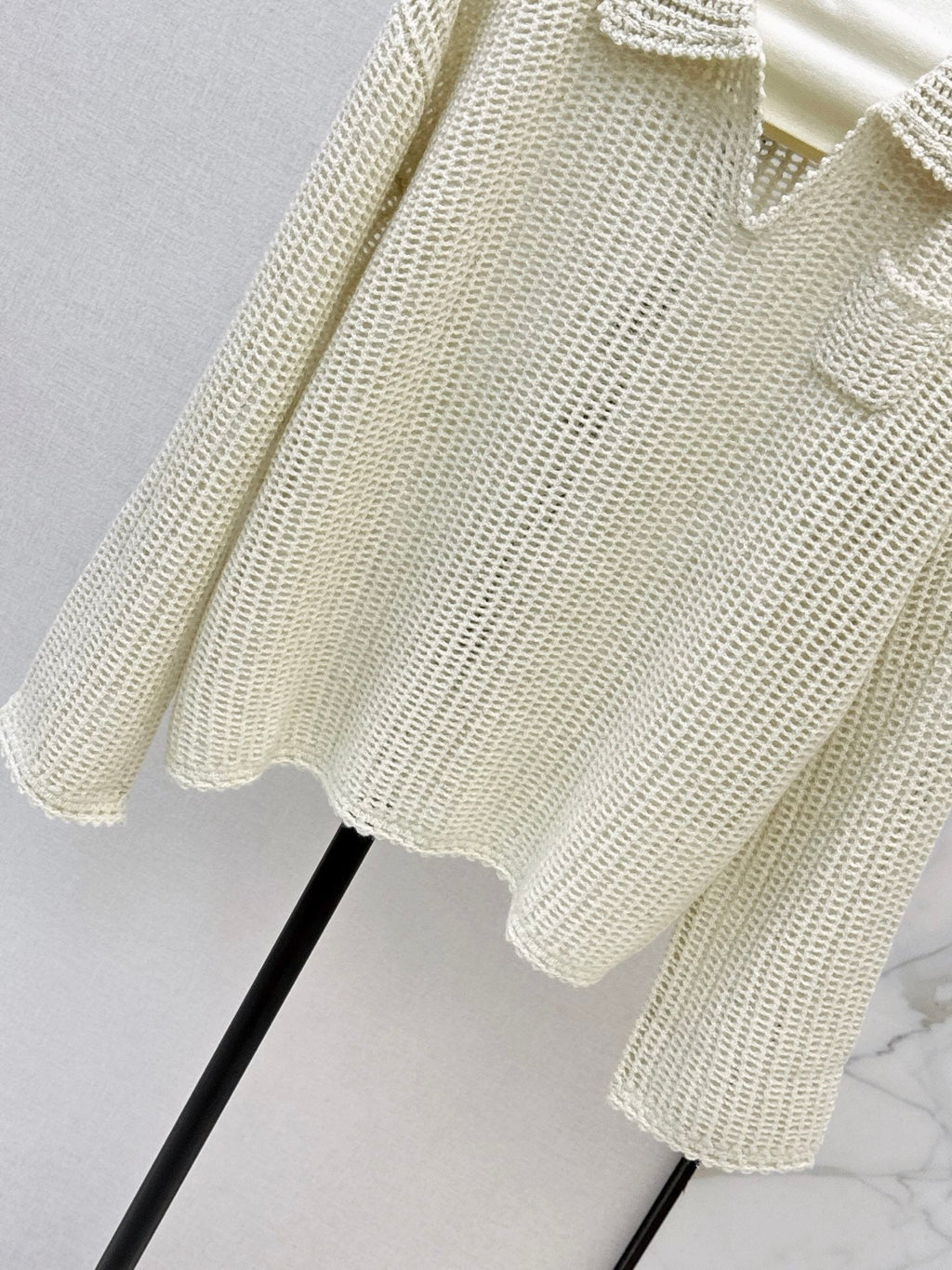26Latest Autumn/Winter Open-Knit Collared Sweater