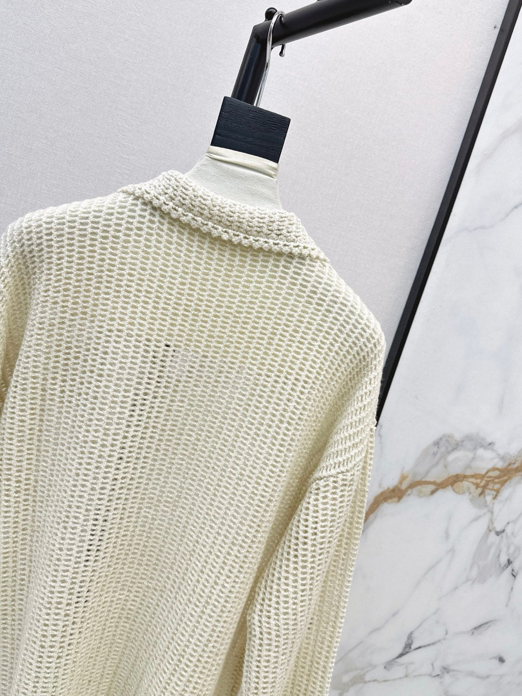 26Latest Autumn/Winter Open-Knit Collared Sweater