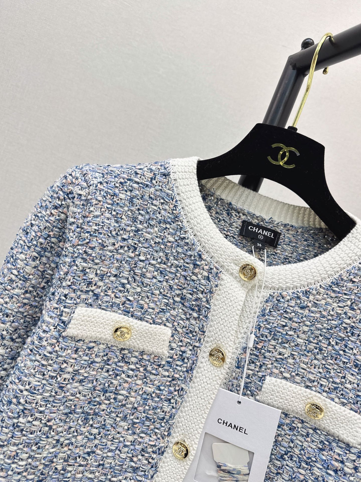 26Latest Autumn/Winter Blue-Toned Mixed-Yarn Tasseled Knit Cardigan