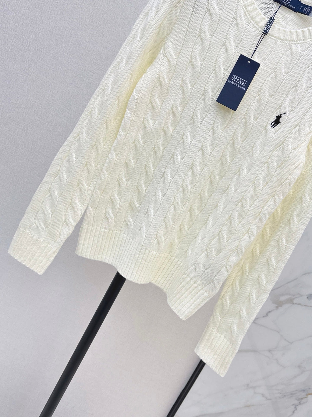 26Latest Autumn/Winter Long-Sleeve Crew-Neck Knit Sweater with Pony Embroidery