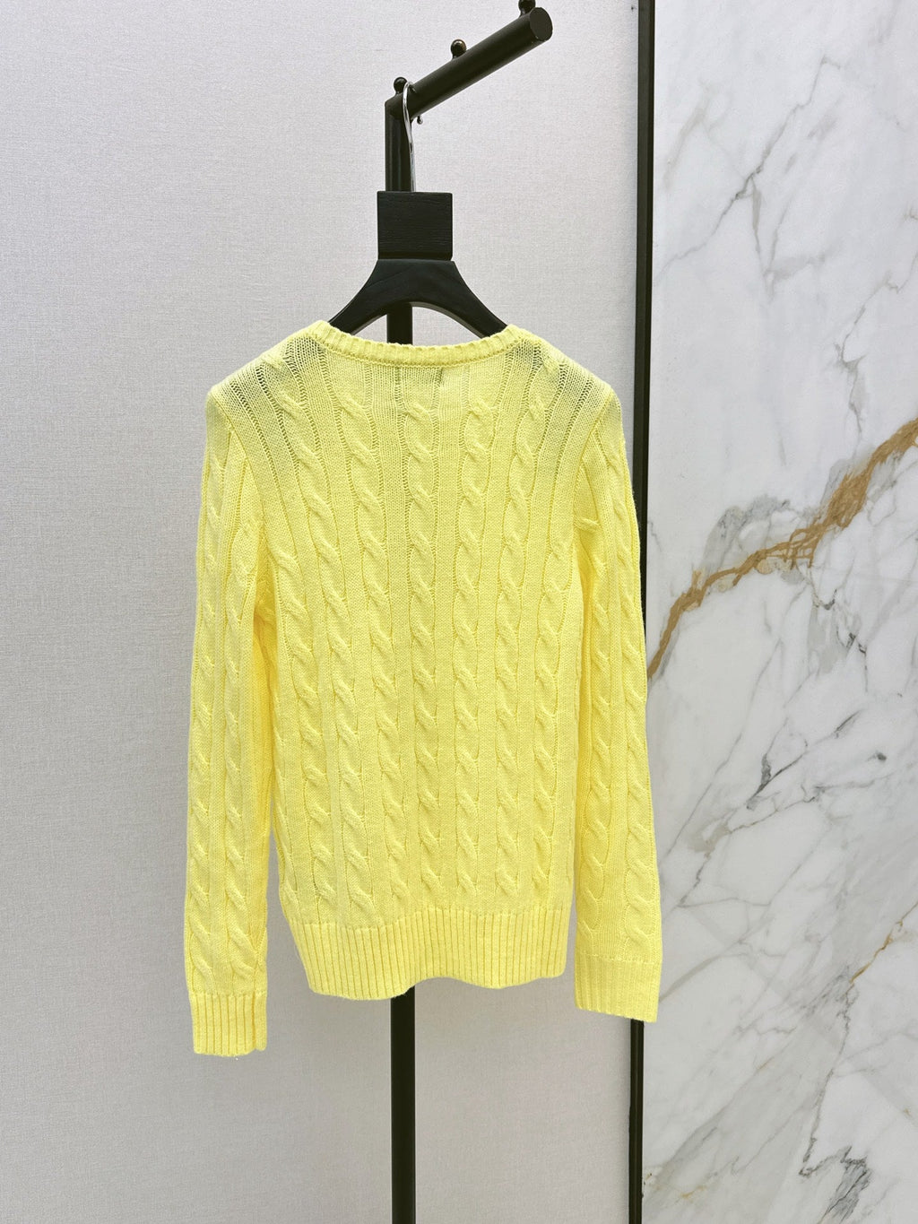 26Latest Autumn/Winter Long-Sleeve Crew-Neck Knit Sweater with Pony Embroidery