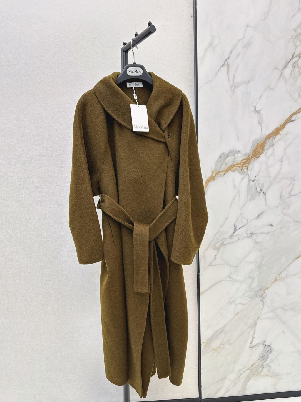 26A must-have long, double-faced wool coat for the stylish woman this autumn/winter.