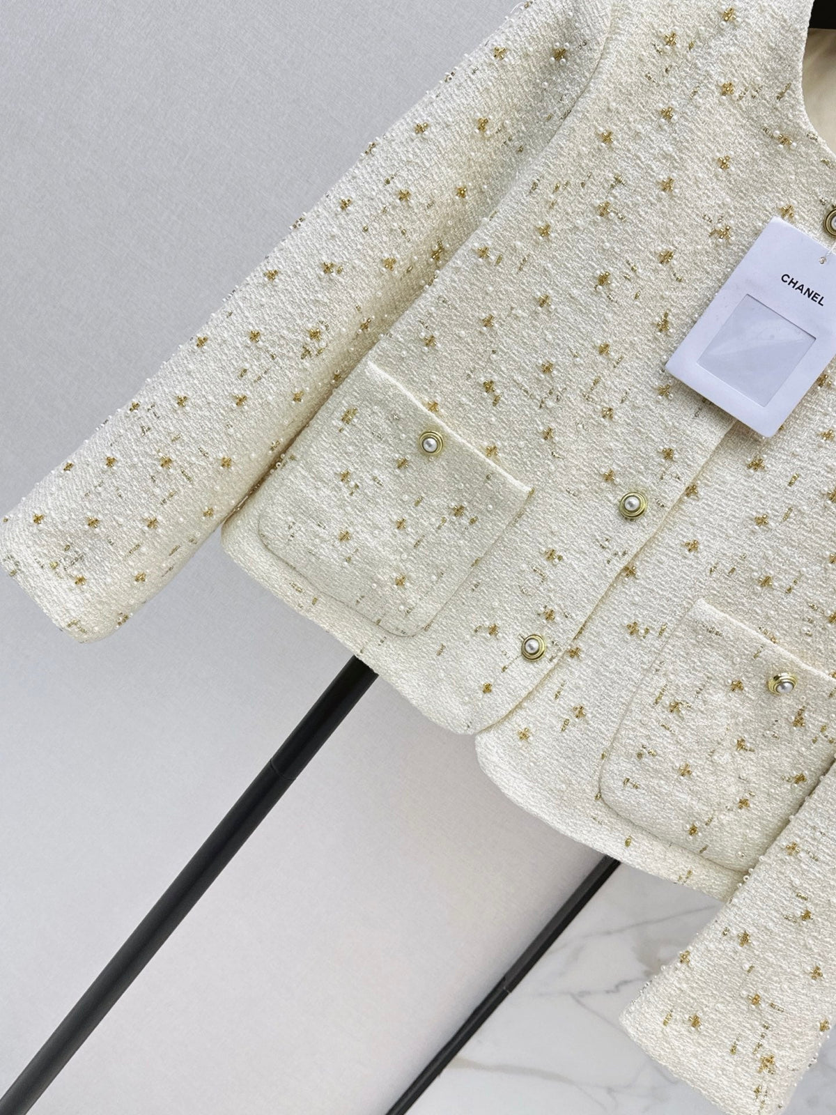 26New Autumn/Winter Hand-Beaded Crew-Neck Knit Jacket