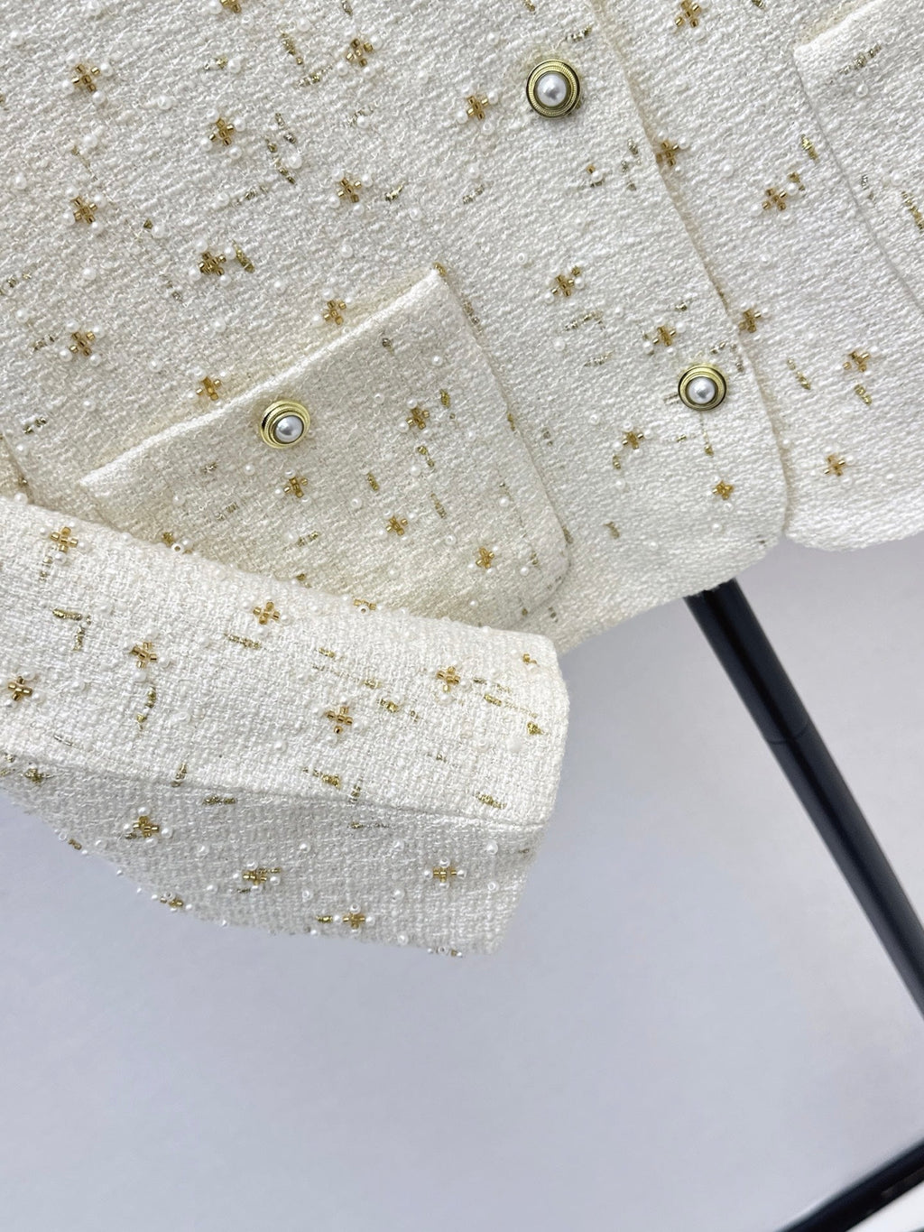 26New Autumn/Winter Hand-Beaded Crew-Neck Knit Jacket