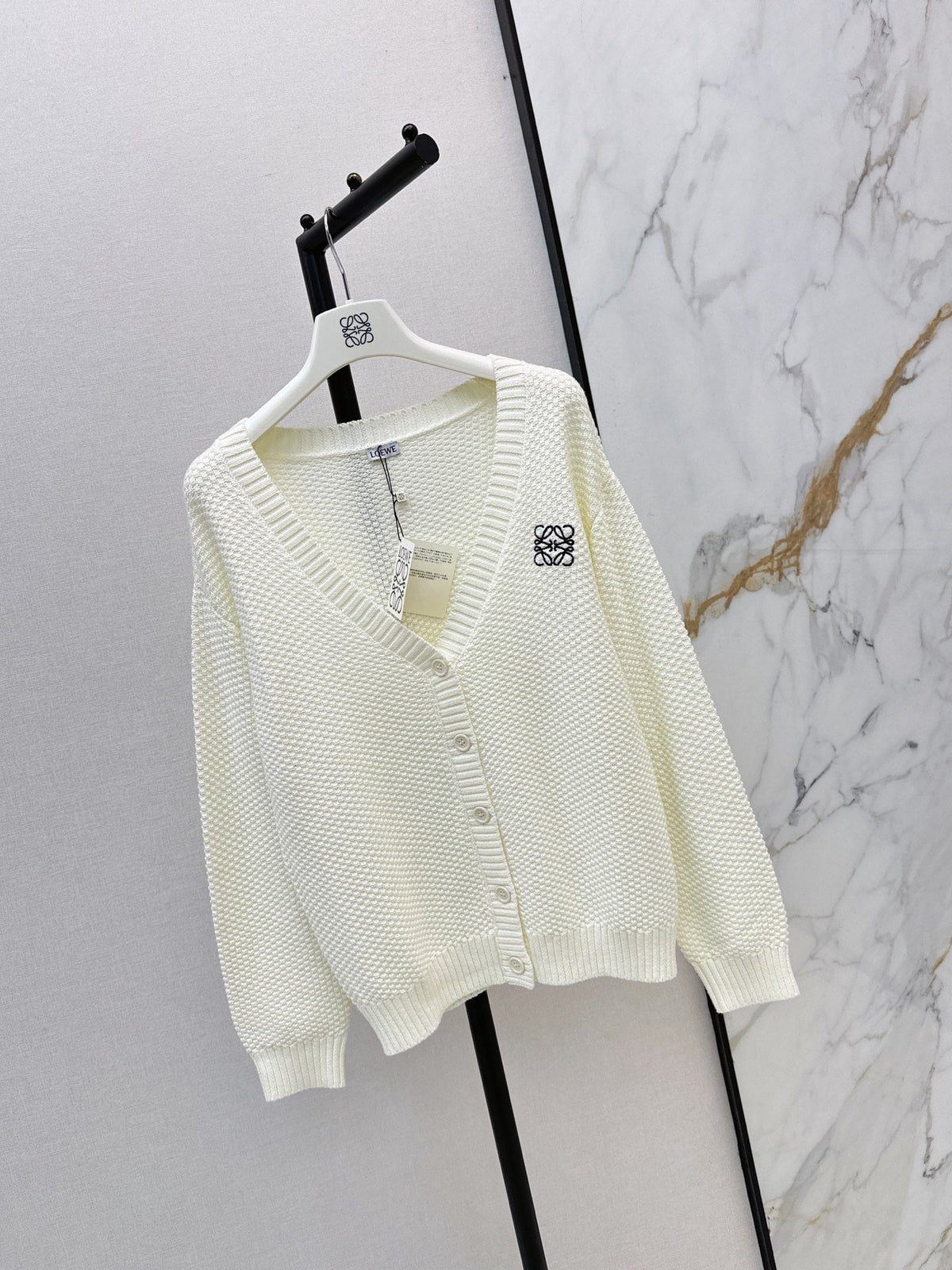 26Latest Autumn/Winter Loose-Fit V-Neck Knit Cardigan with Embroidered Logo
