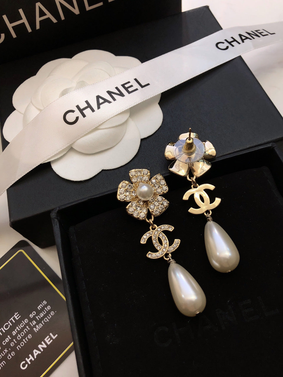 26New Season Stud Earrings