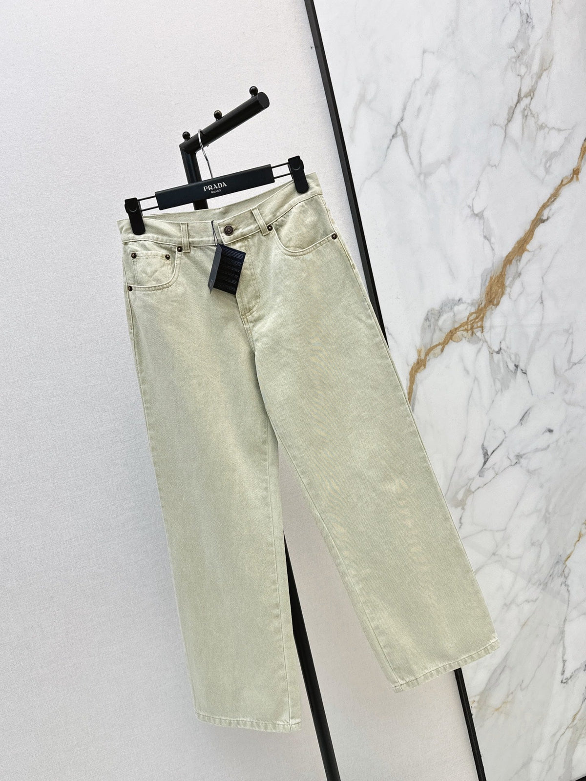 26 Fall/Winter Latest Washed Straight-Leg Denim Jeans