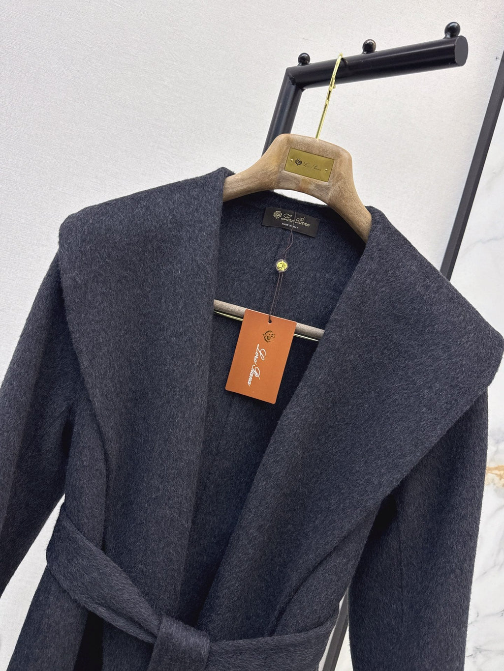 26 Fall/Winter Latest Style Long Double-Faced Wool Coat with Large Lapel