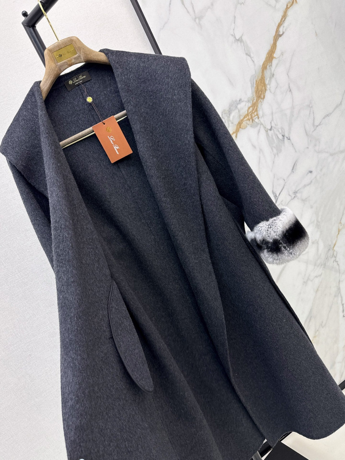 26 Fall/Winter Latest Style Long Double-Faced Wool Coat with Large Lapel