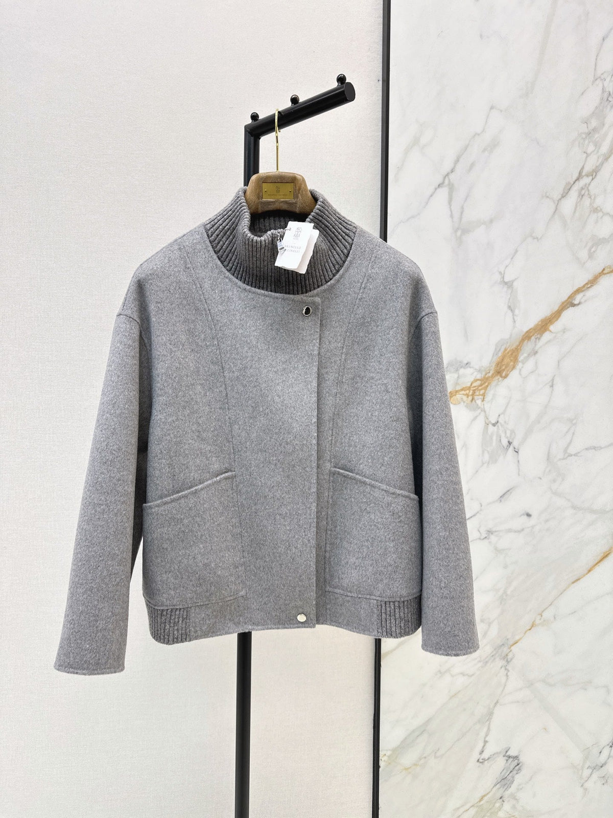 26Latest Autumn/Winter Double-Faced Wool Coat with Ribbed Knit Stand Collar