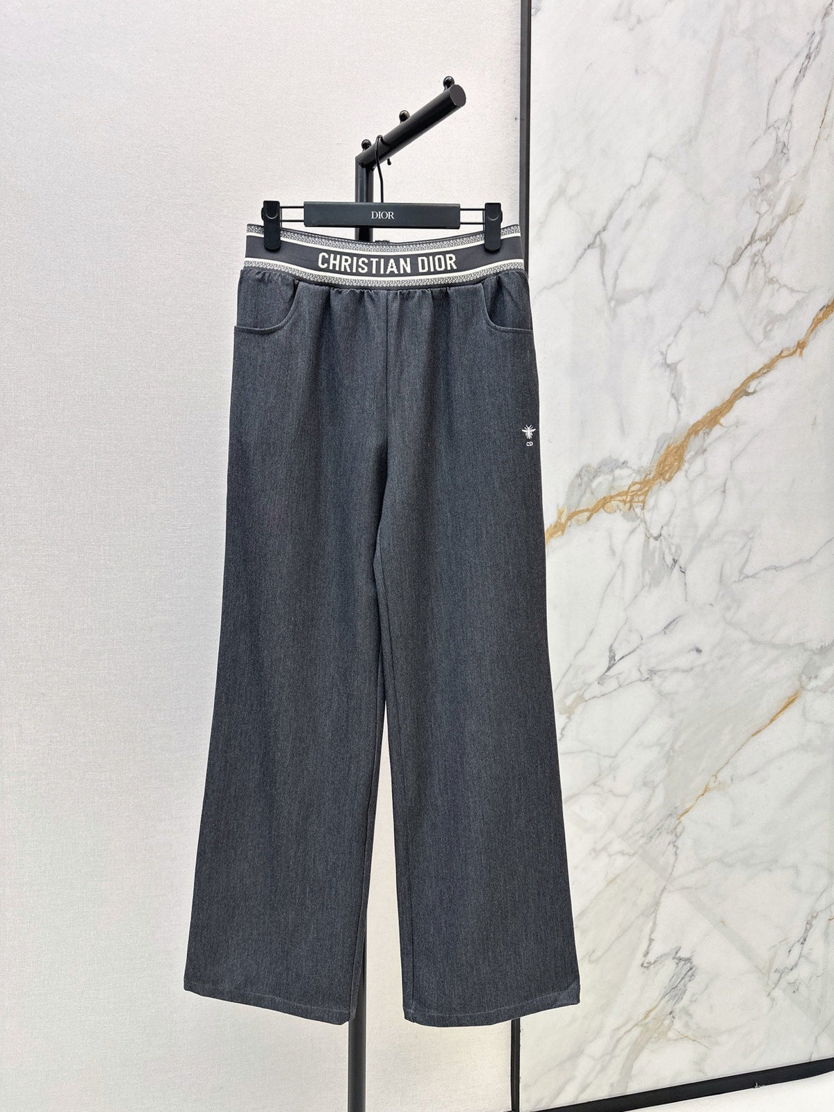 26Latest Autumn/Winter Wide-Leg Casual Trousers with Lettered Waistband