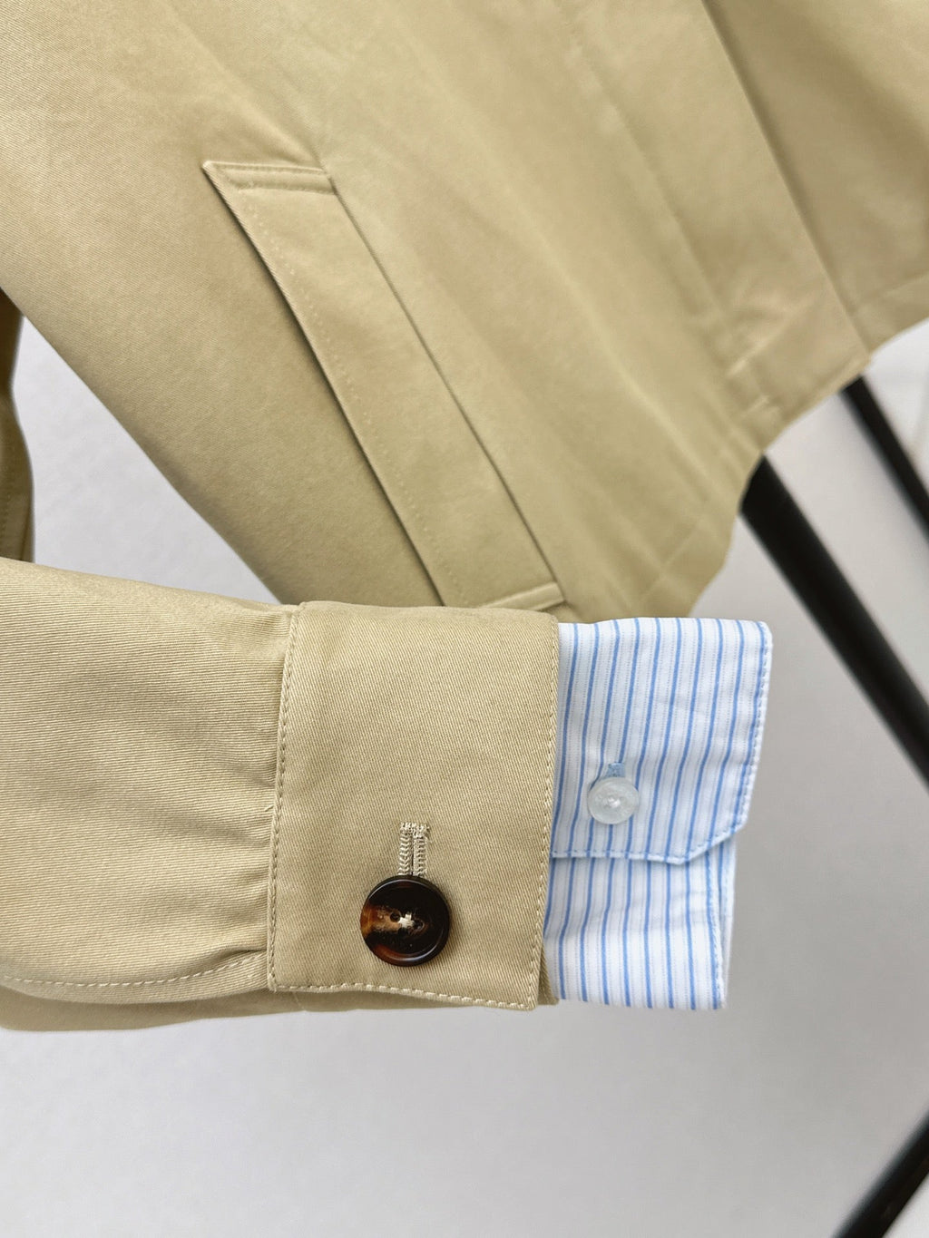 26Latest Autumn/Winter Color-Block "Faux-Layered" Jacket