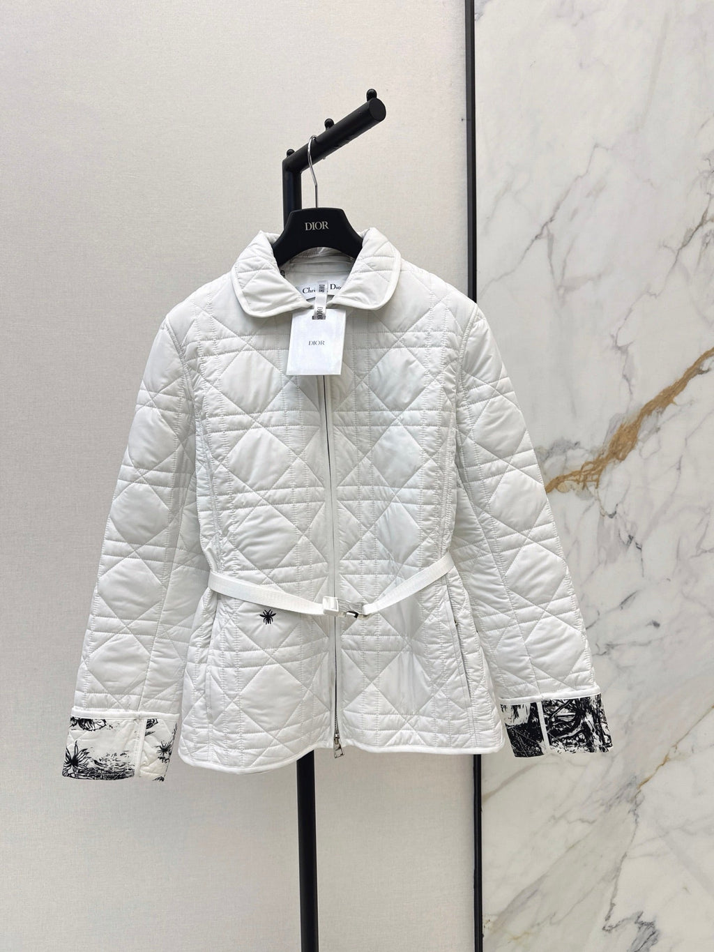 26Latest Autumn/Winter Quilted Jacket with Belt Detail