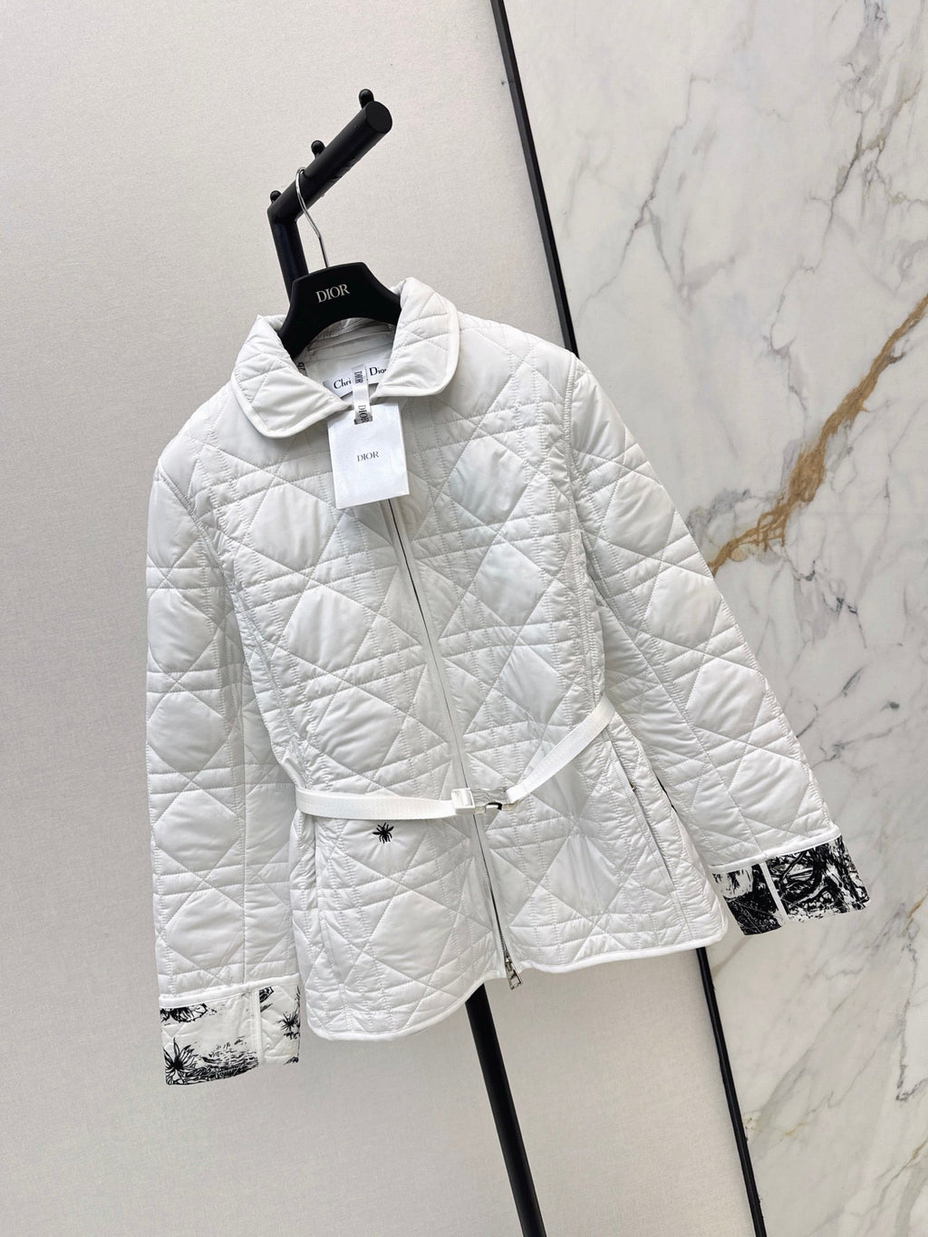 26Latest Autumn/Winter Quilted Jacket with Belt Detail
