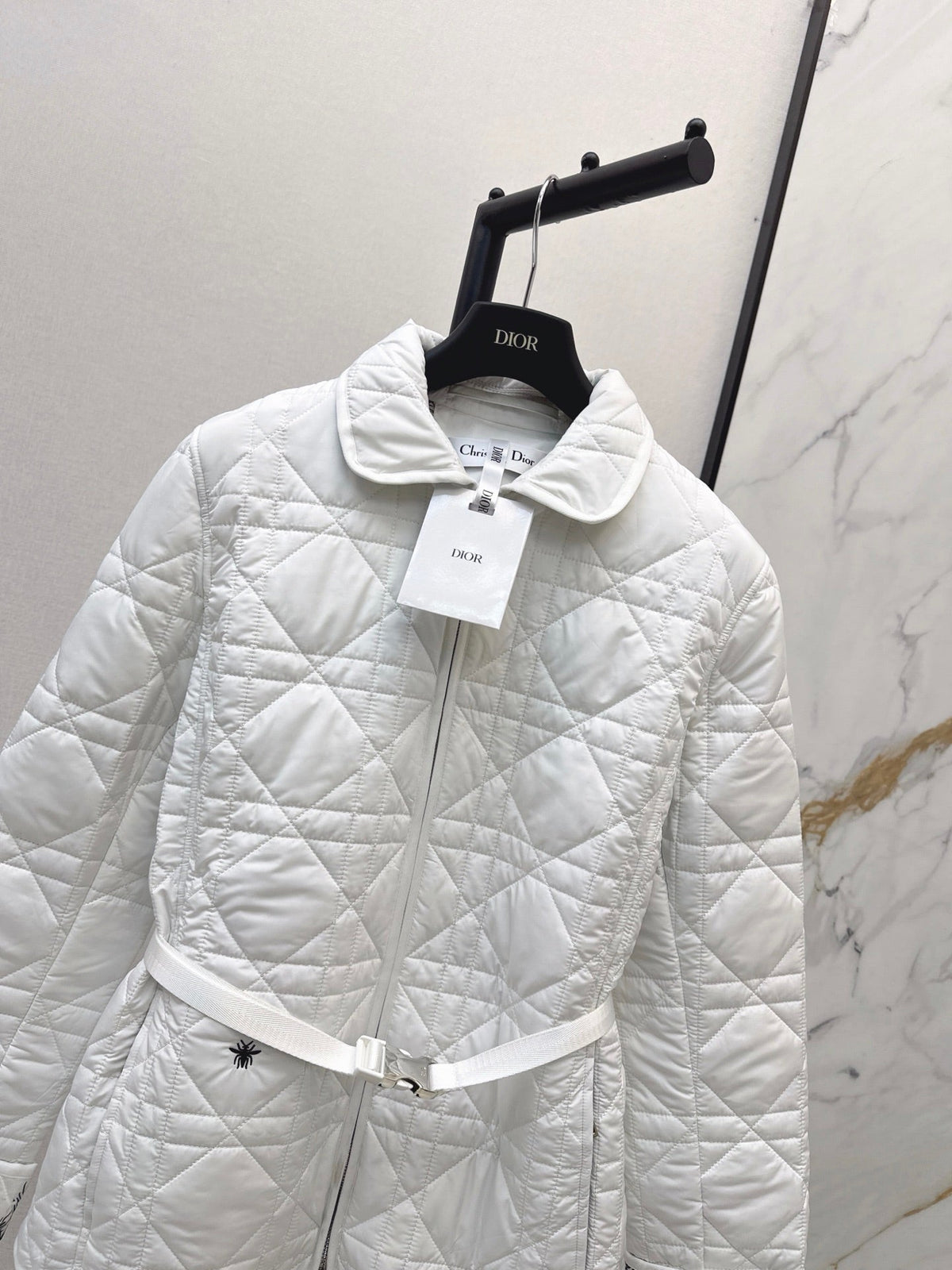 26Latest Autumn/Winter Quilted Jacket with Belt Detail