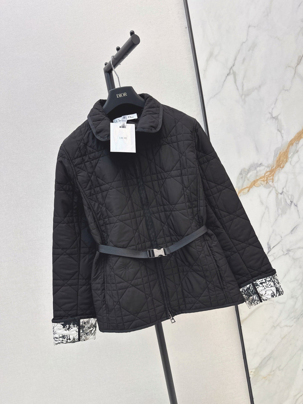 26Latest Autumn/Winter Quilted Jacket with Belt Detail