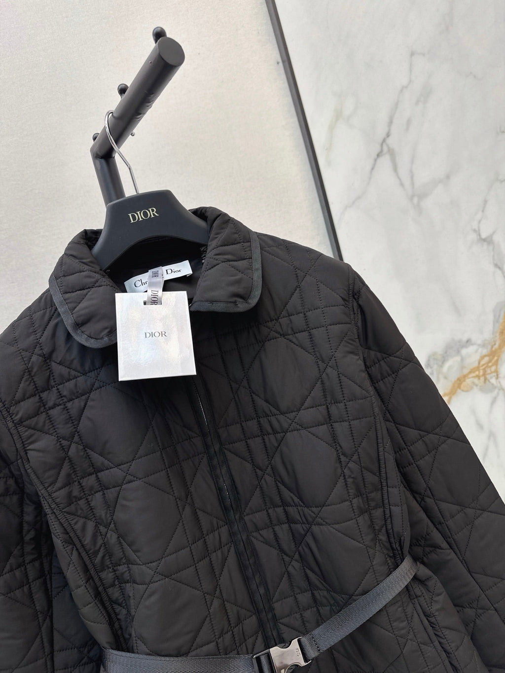26Latest Autumn/Winter Quilted Jacket with Belt Detail