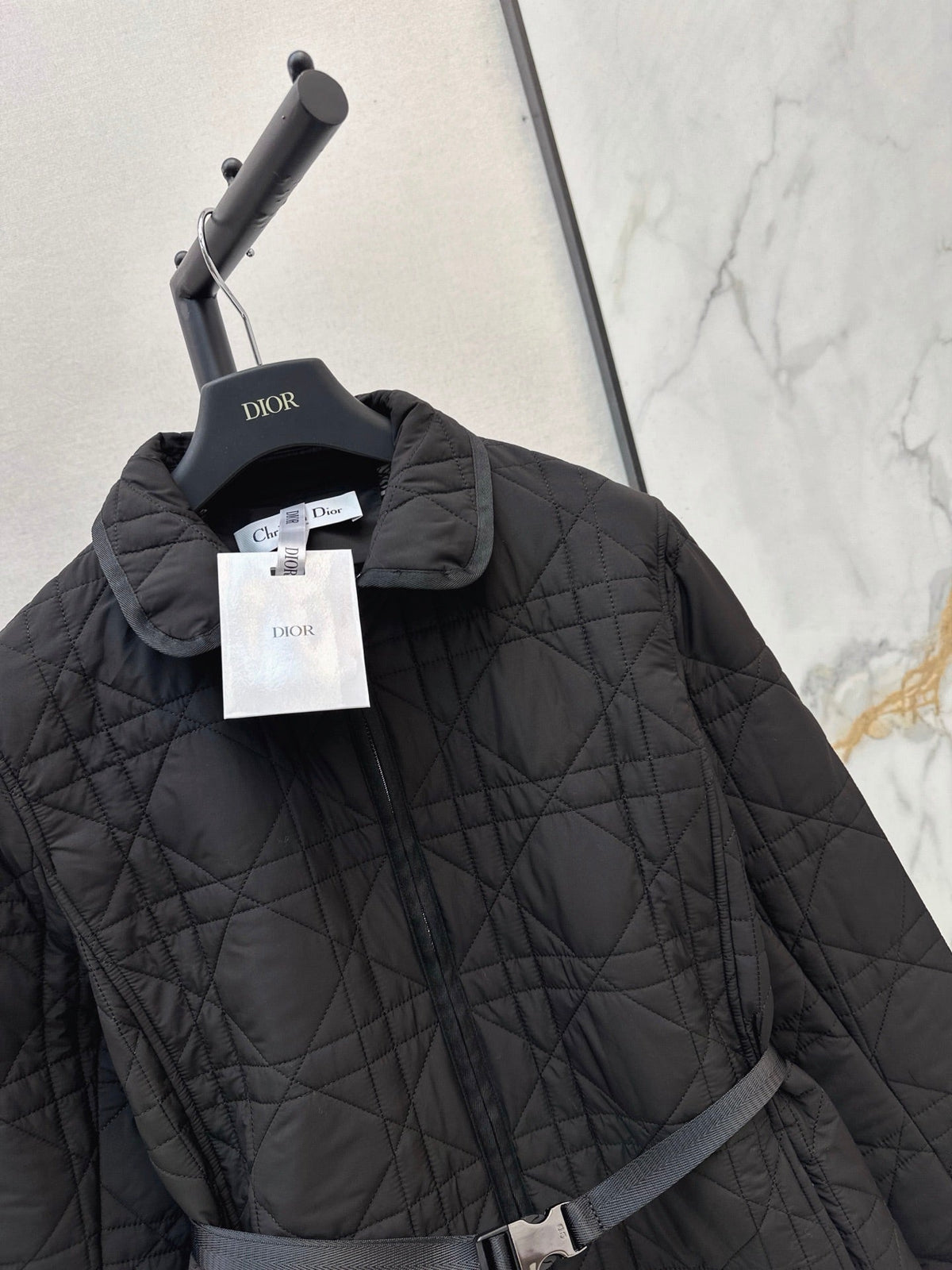 26Latest Autumn/Winter Quilted Jacket with Belt Detail