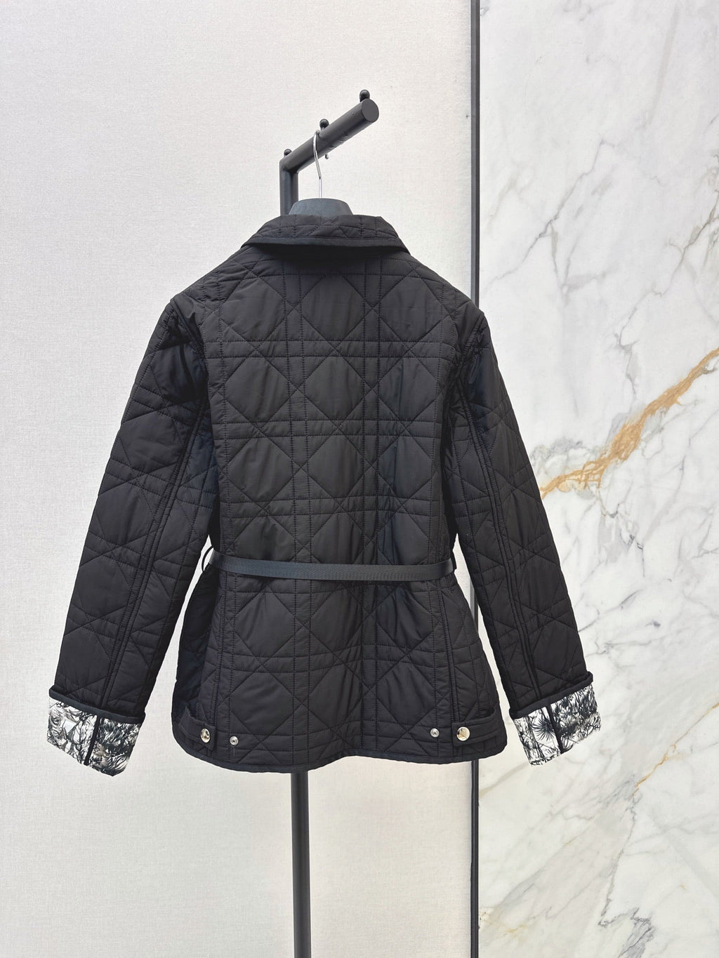 26Latest Autumn/Winter Quilted Jacket with Belt Detail