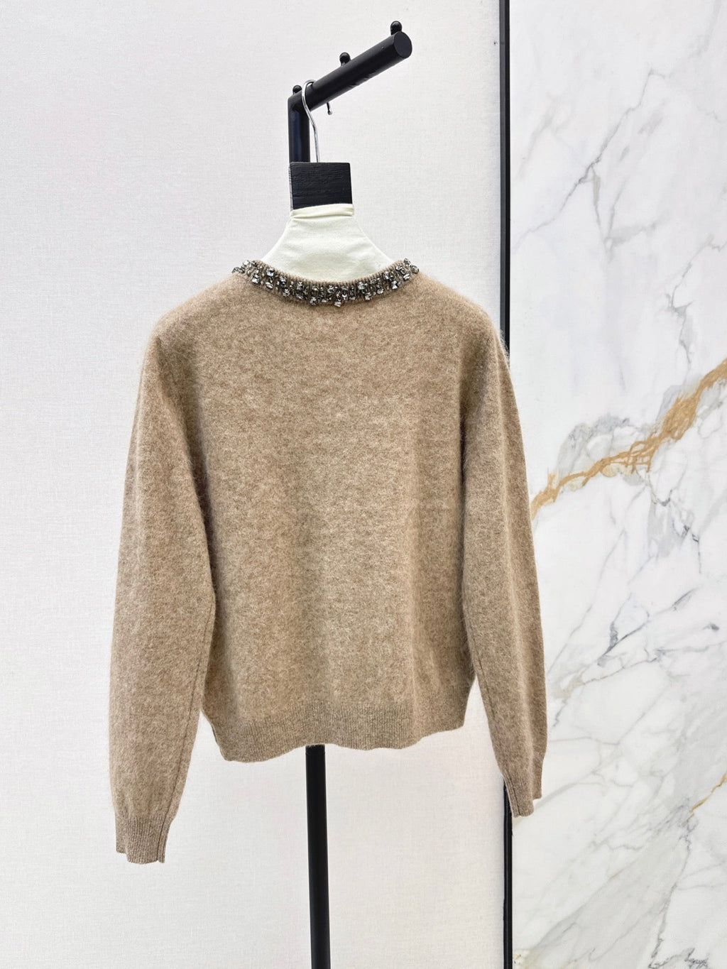 26Exquisite, Intricately Beaded Crew-Neck Knit Cardigan (Latest Autumn/Winter Collection)