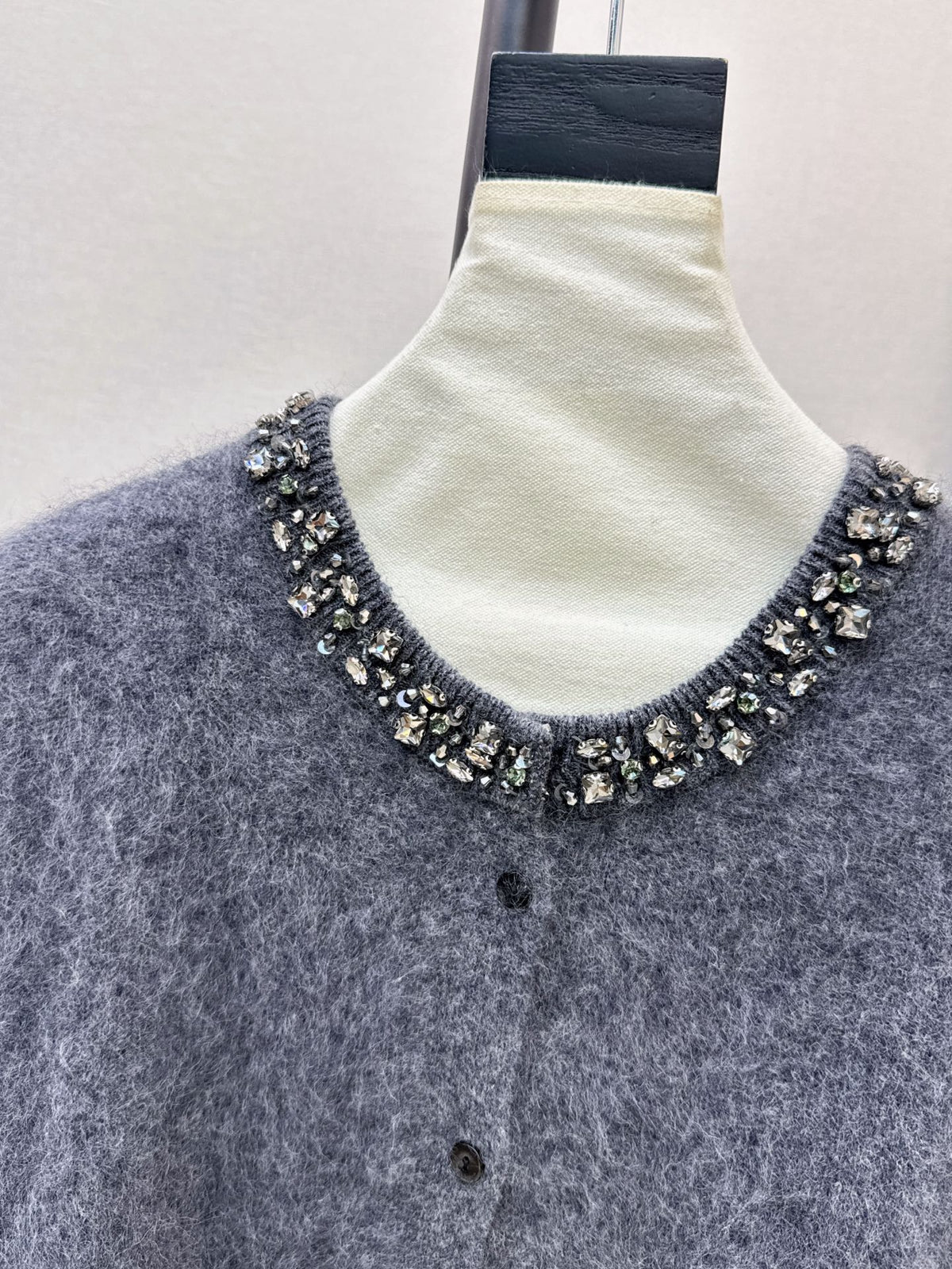 26Exquisite, Intricately Beaded Crew-Neck Knit Cardigan (Latest Autumn/Winter Collection)