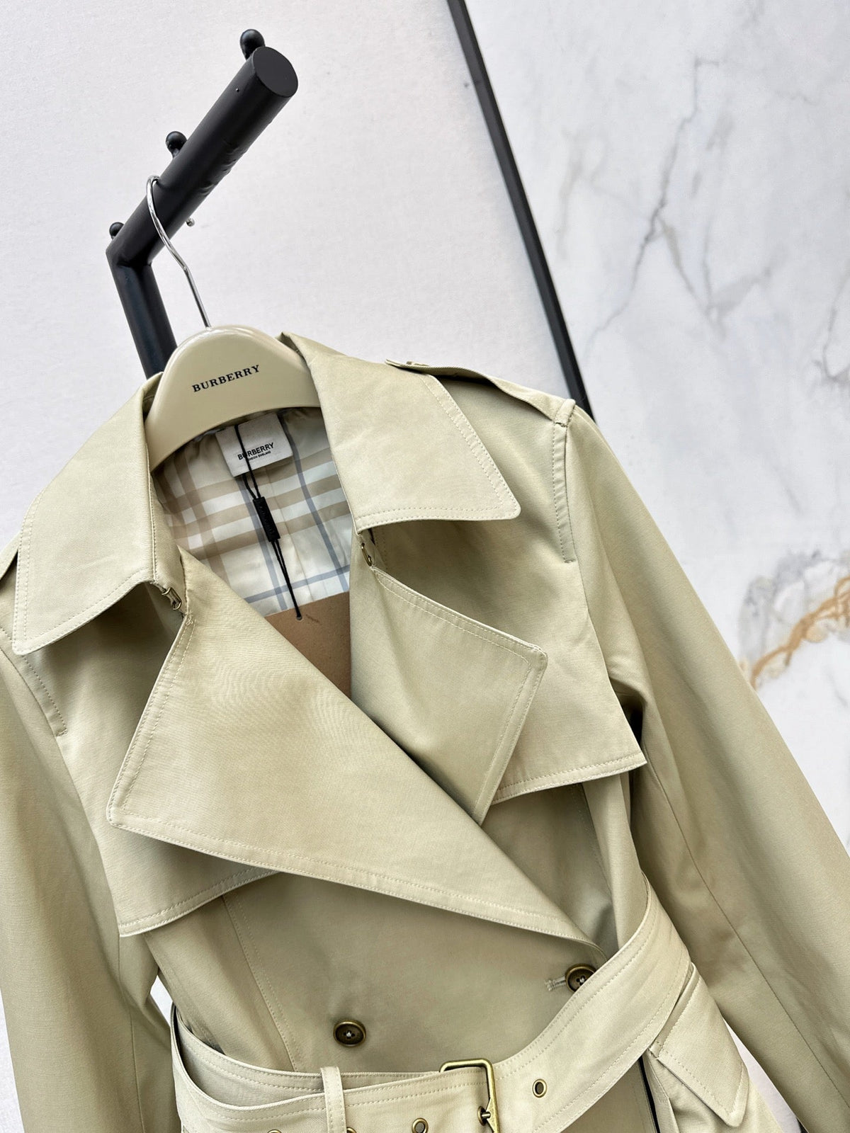 26Latest Autumn/Winter Trench Coat with Tailored Waist