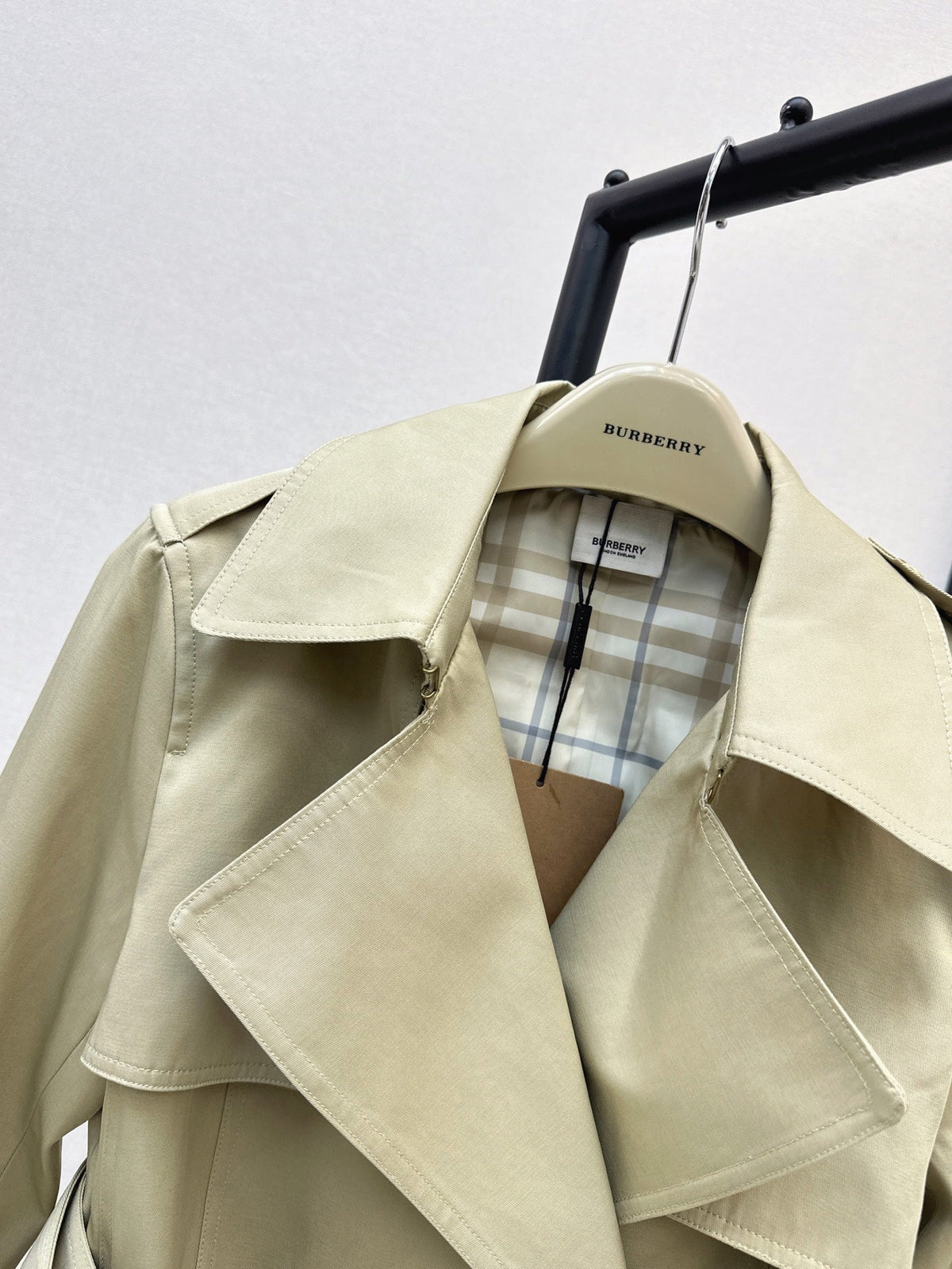 26Latest Autumn/Winter Trench Coat with Tailored Waist