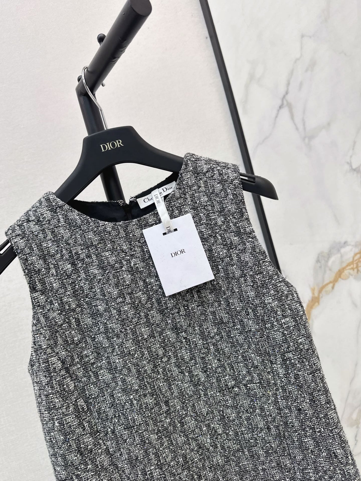 26Latest Early Autumn Sleeveless Dress with Custom Logo Jacquard