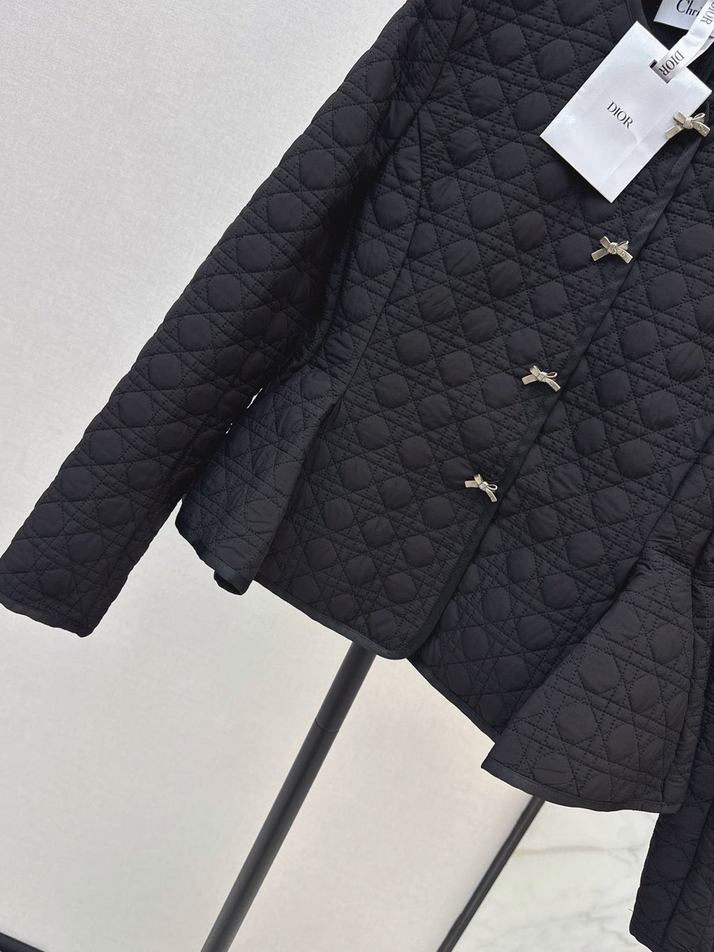 26Latest Autumn/Winter Quilted Jacket with Bow & Hardware Detail
