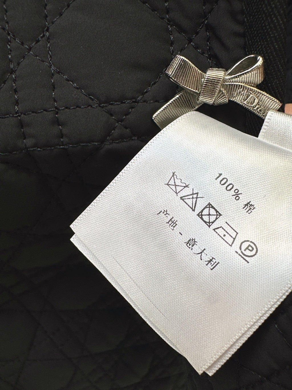 26Latest Autumn/Winter Quilted Jacket with Bow & Hardware Detail