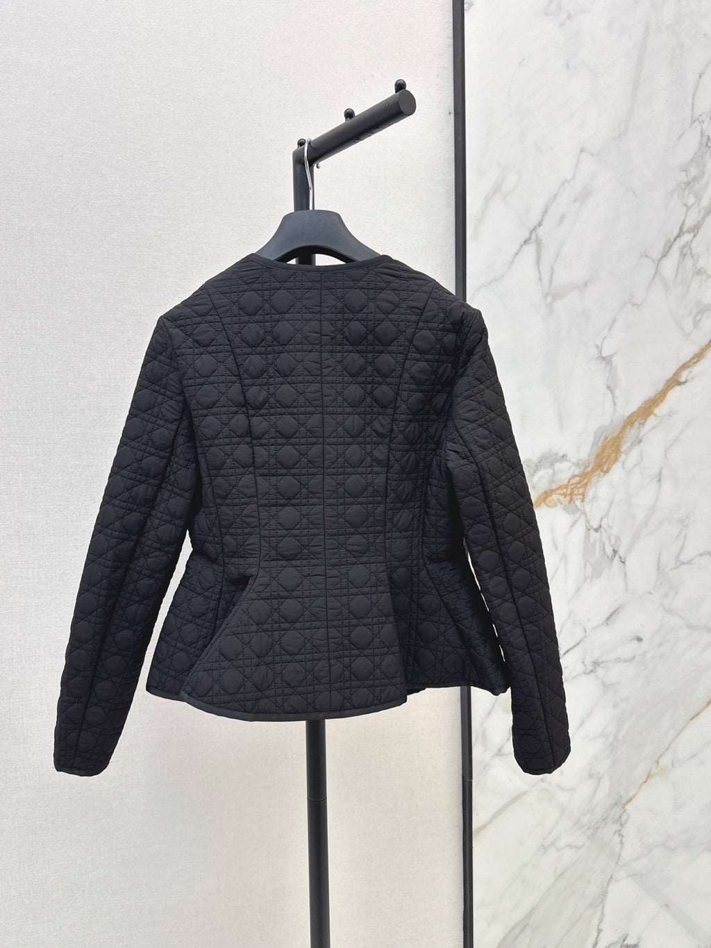 26Latest Autumn/Winter Quilted Jacket with Bow & Hardware Detail