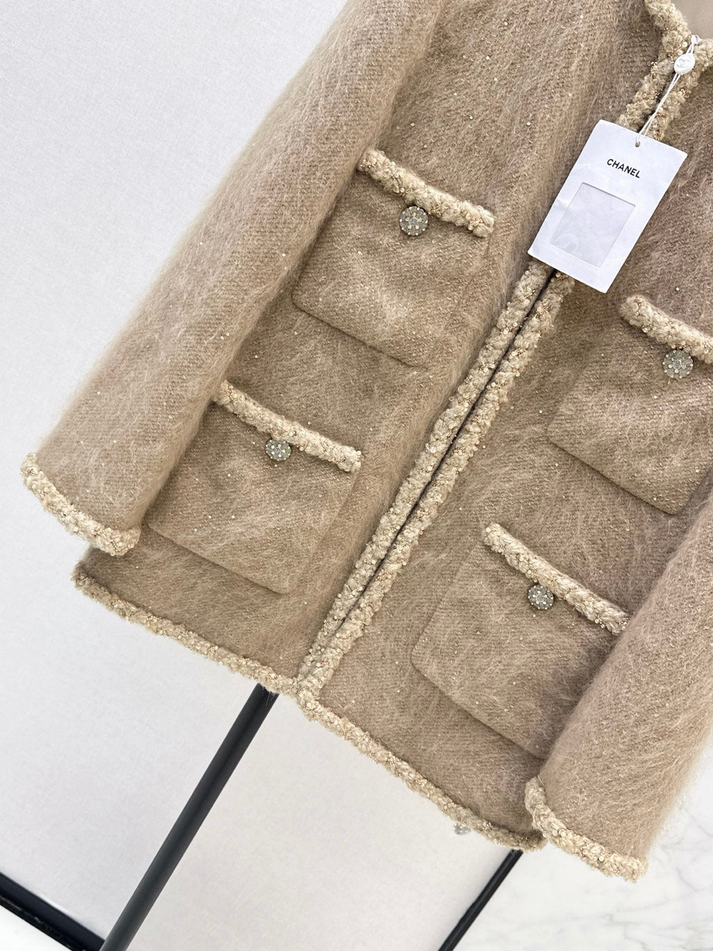 26Latest Autumn/Winter Coat with Four-Pocket Detailing and Cashmere Trim