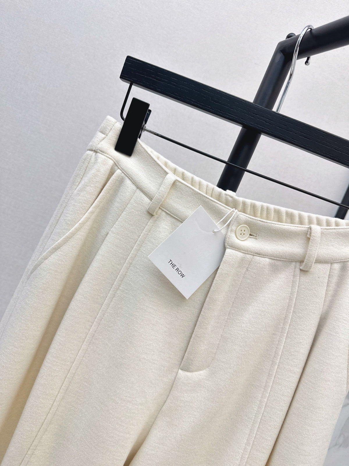 26Latest Autumn/Winter Thickened Wool Straight-Leg Trousers