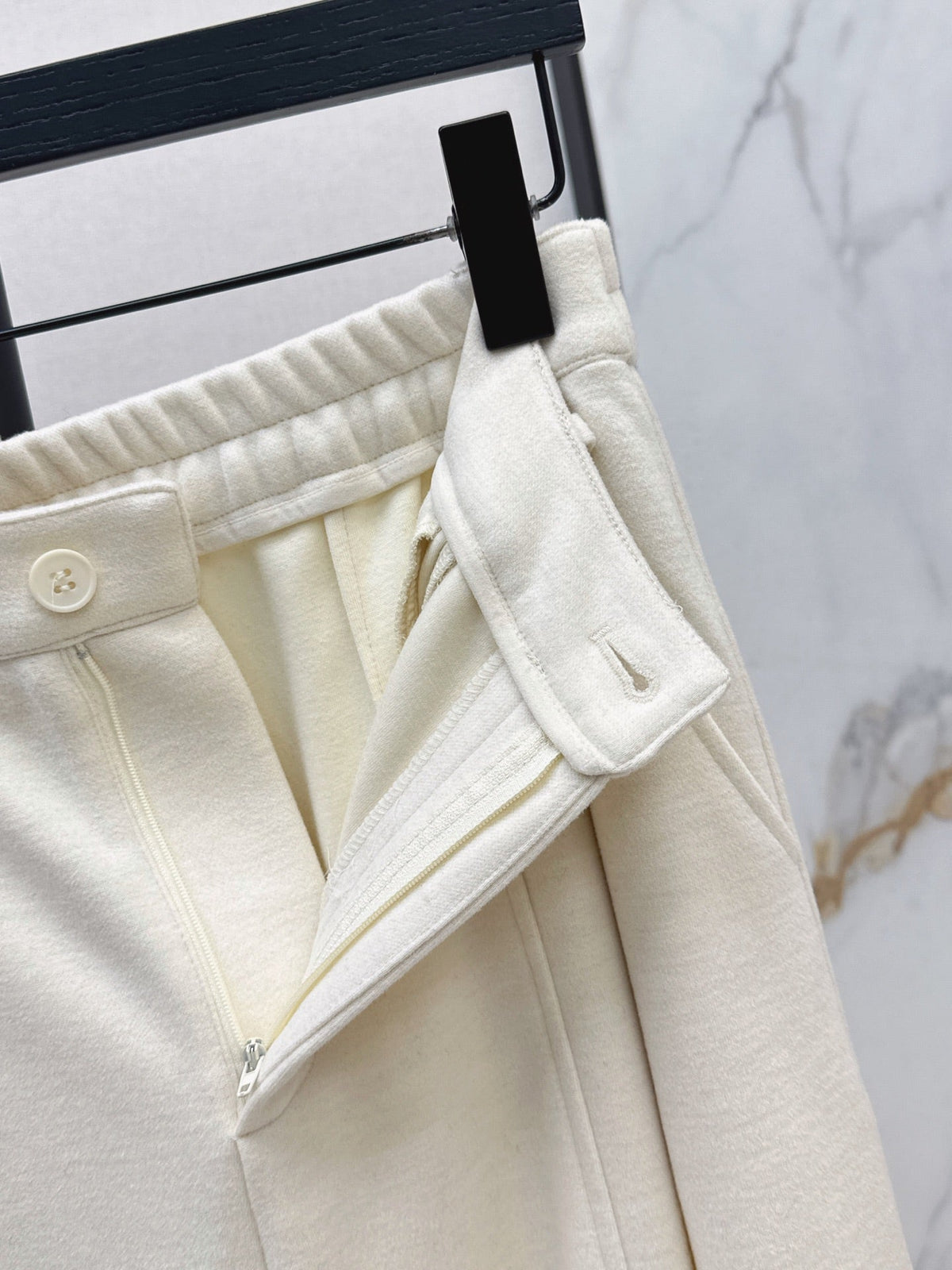 26Latest Autumn/Winter Thickened Wool Straight-Leg Trousers