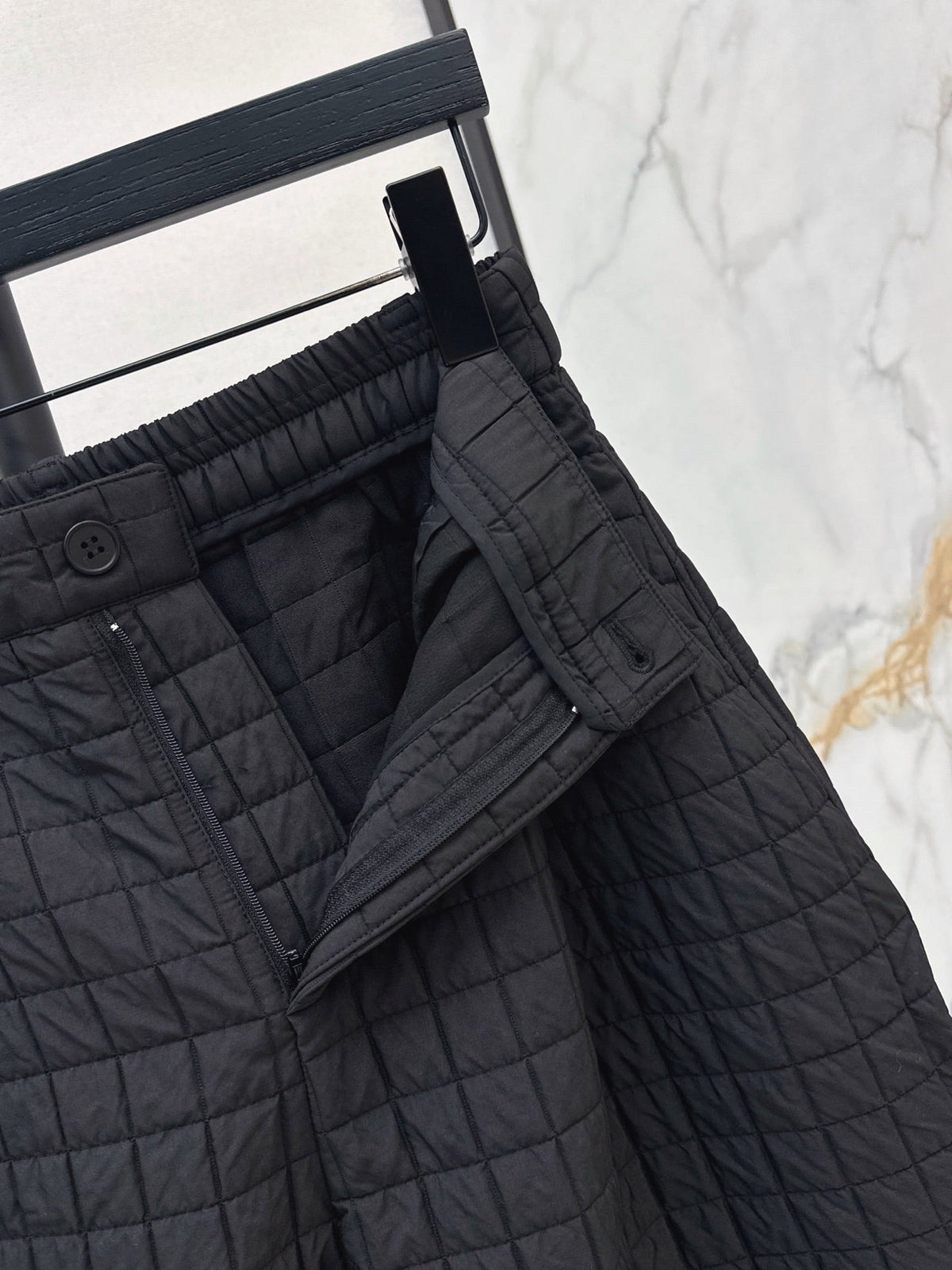 26Latest Autumn/Winter Quilted Plaid Cropped Padded Trousers