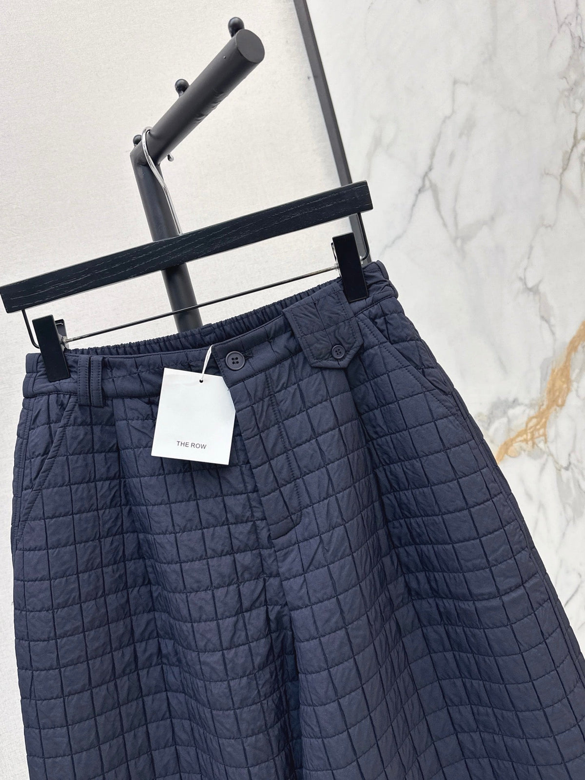 26Latest Autumn/Winter Quilted Plaid Cropped Padded Trousers