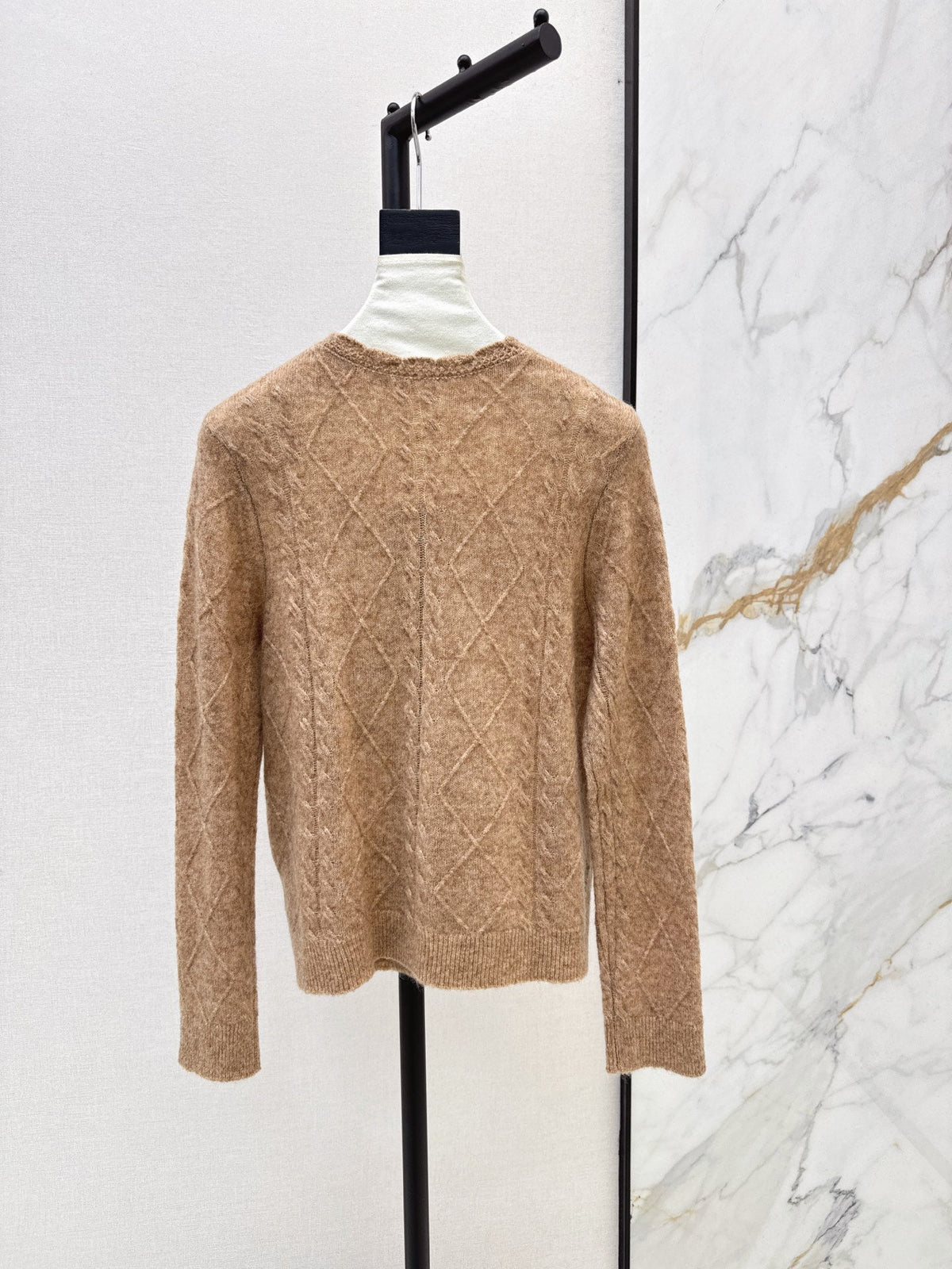 26Latest Autumn/Winter Vintage-Style Wool Knit Cardigan with 3D Floral Accents