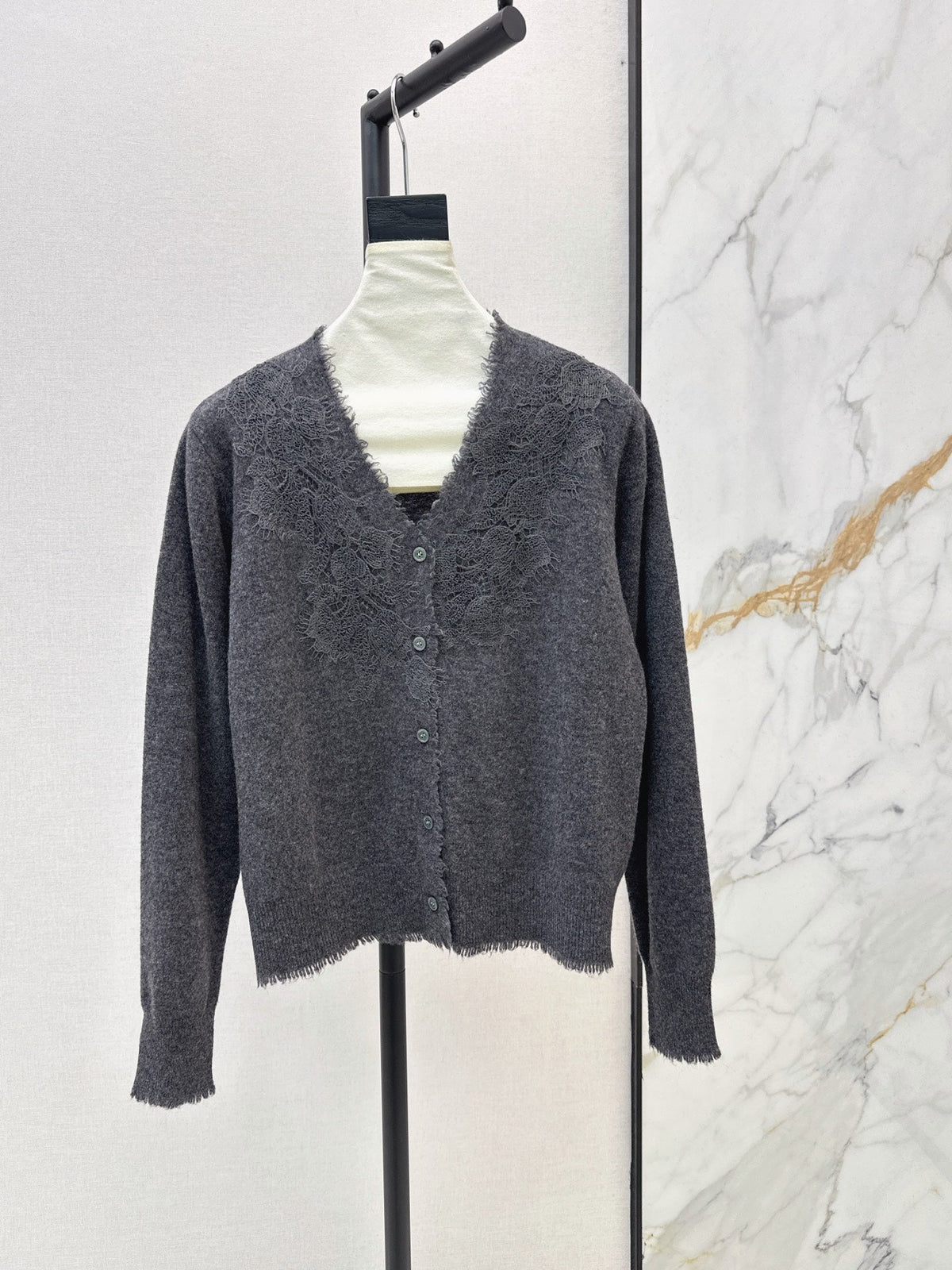 26Latest Autumn/Winter French-style soft V-neck knit cardigan with lace detailing