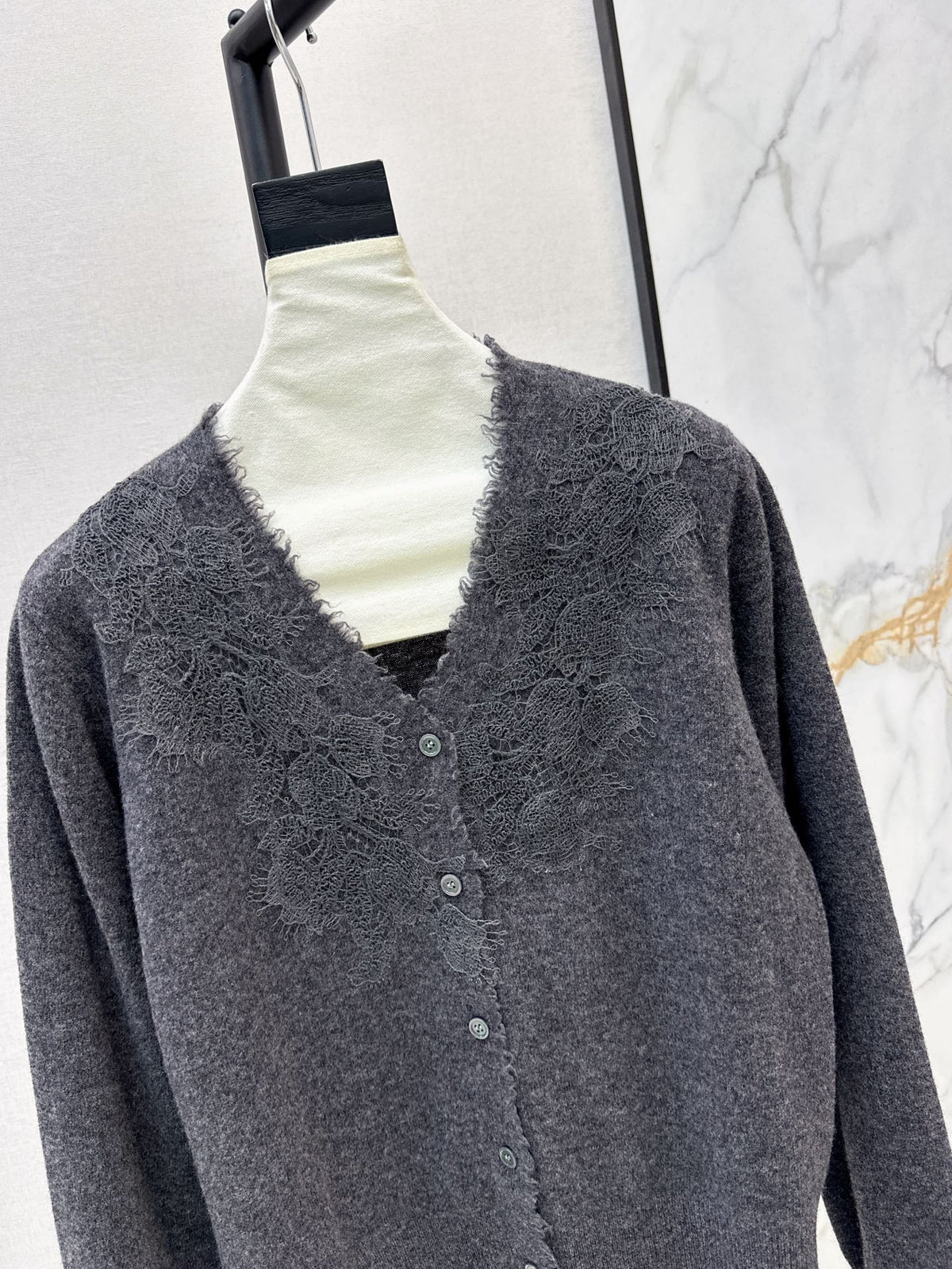 26Latest Autumn/Winter French-style soft V-neck knit cardigan with lace detailing