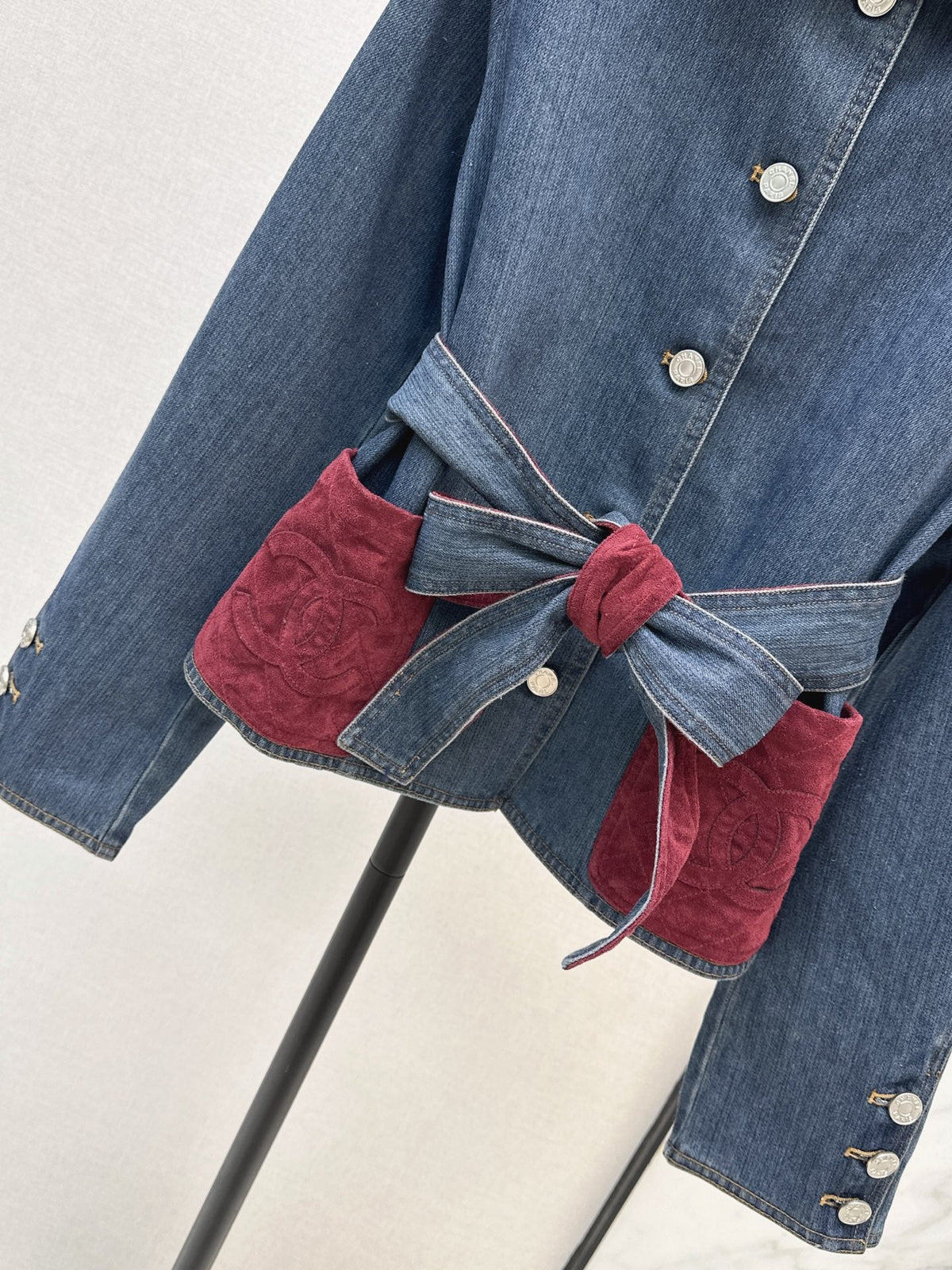 26Latest Autumn/Winter Color-Block Suede-Belt Denim Jacket
