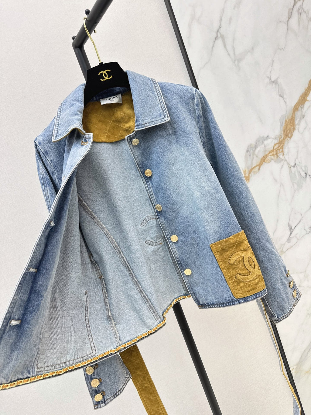 26Latest Autumn/Winter Color-Block Suede-Belt Denim Jacket
