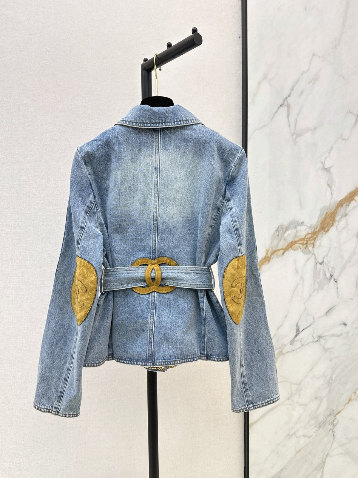 26Latest Autumn/Winter Color-Block Suede-Belt Denim Jacket