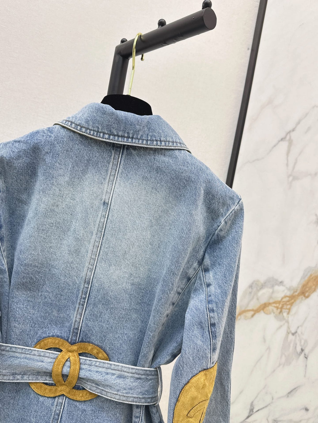 26Latest Autumn/Winter Color-Block Suede-Belt Denim Jacket